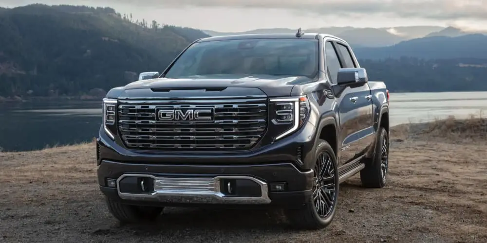 2022 GMC Canyon vs. Sierra | Bayer Motor Company