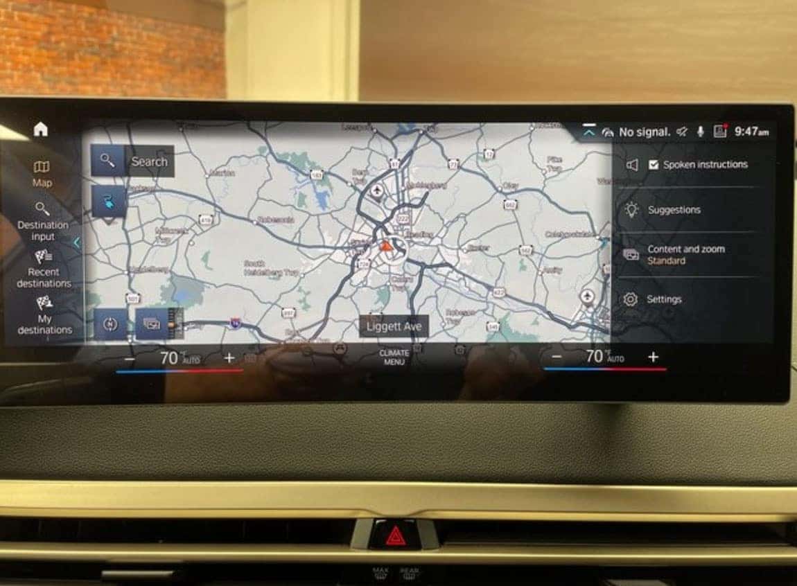 2023 iX xDrive50 map navigation touchscreen