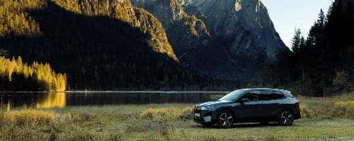 Steve McCurry: with the BMW iX in the Scottish highlands