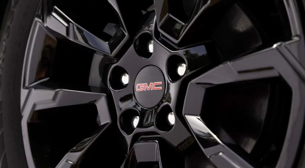 Black rim of a 2026 GMC Terrain