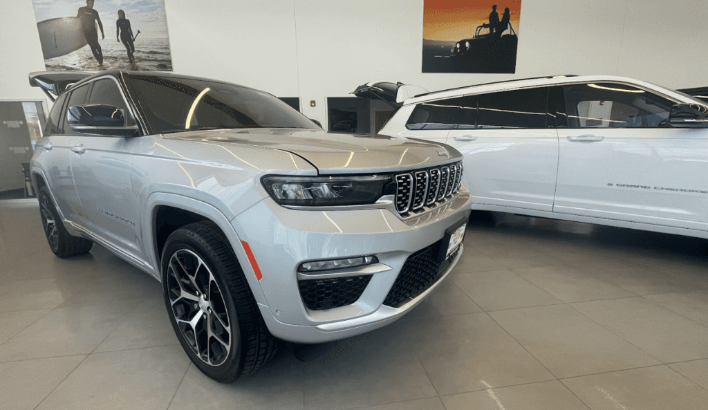 New Jeep Grand Cherokee at Kelly Jeep