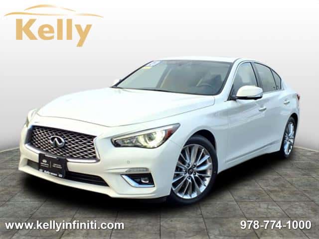Pure White INFINITI Q50 LUXE