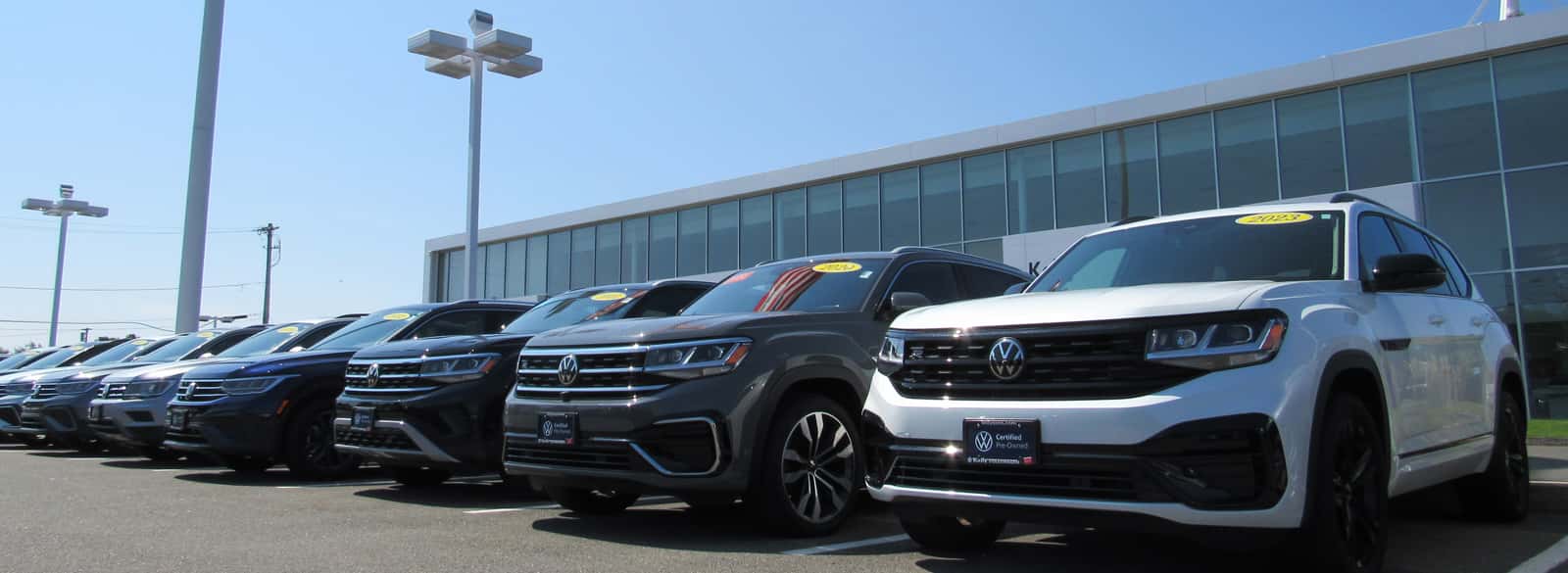 Kelly Volkswagen dealership - Danvers MA Kelly Volkswagen dealership exterior in Danvers, Massachusetts