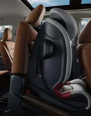 2026 Nissan Pathfinder EZ Flex second row seat, child seat access