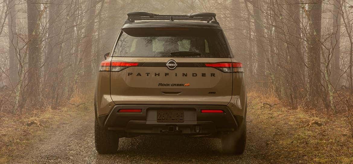 2025 Nissan Pathfinder Platinum photo 2