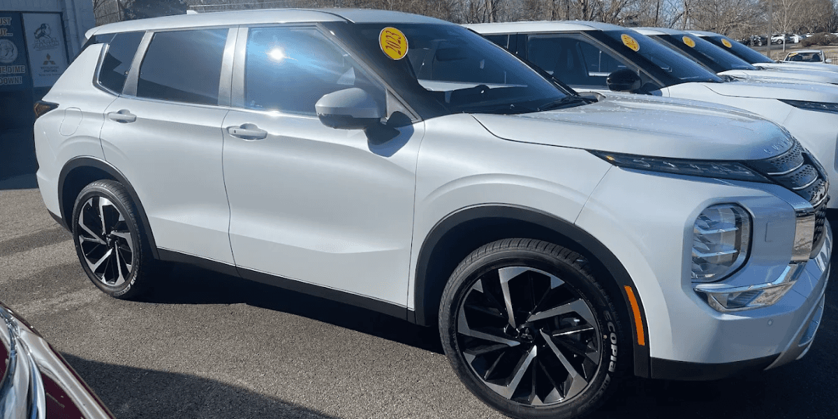 How to Decide Between a New vs. Used Mitsubishi in Knoxville