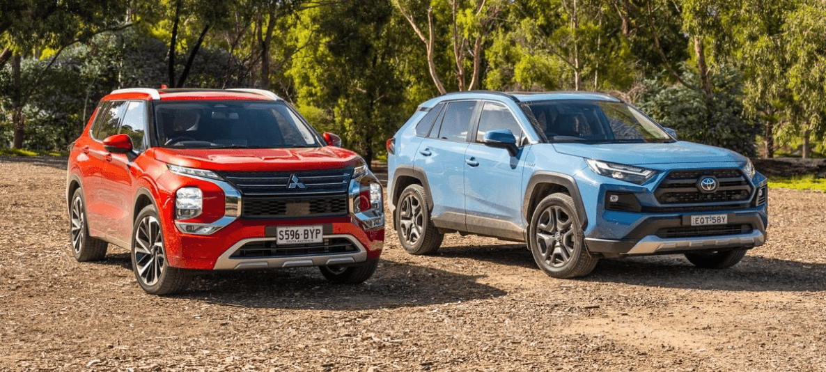 Mitsubishi Outlander Vs Toyota RAV4