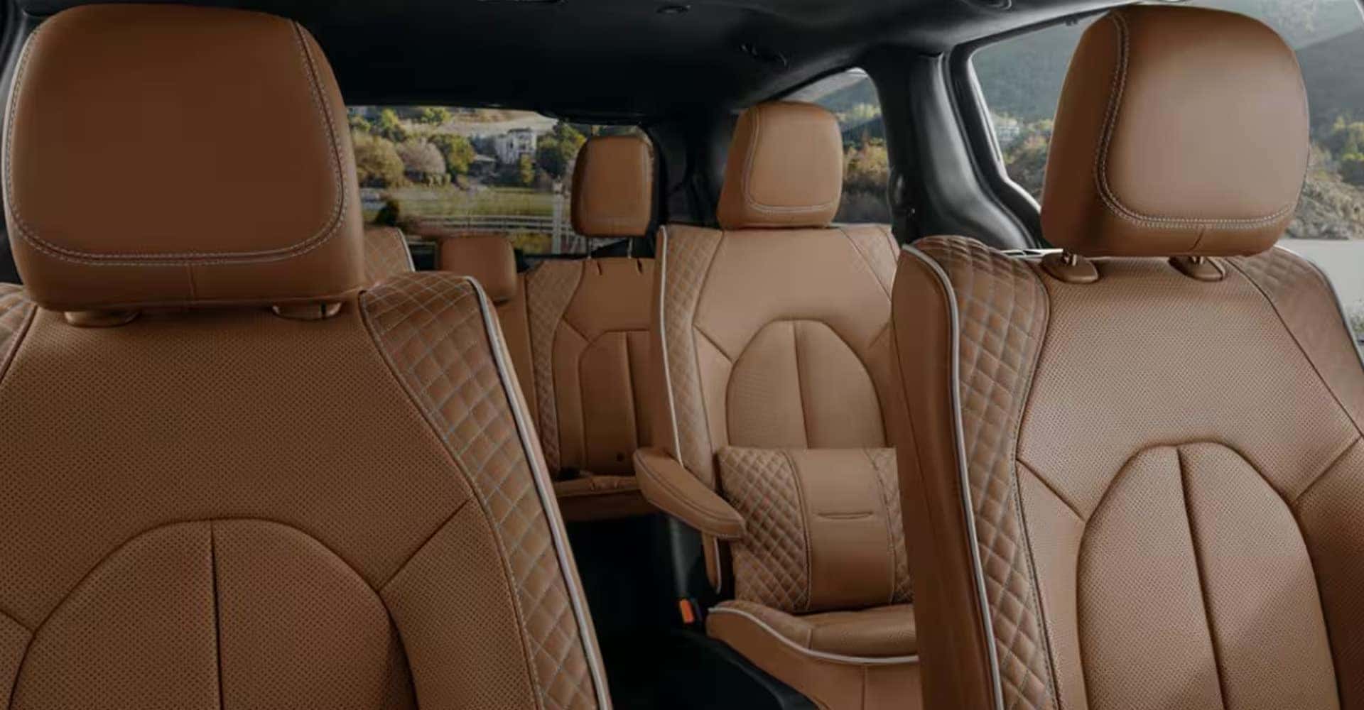 my26-chrysler-pacifica-gas-gallery-16-desktop.jpg.image.1440