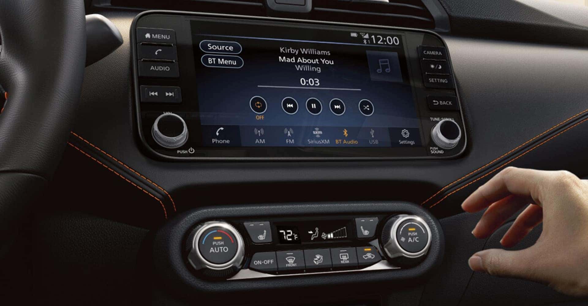 2025 Nissan Versa Screen