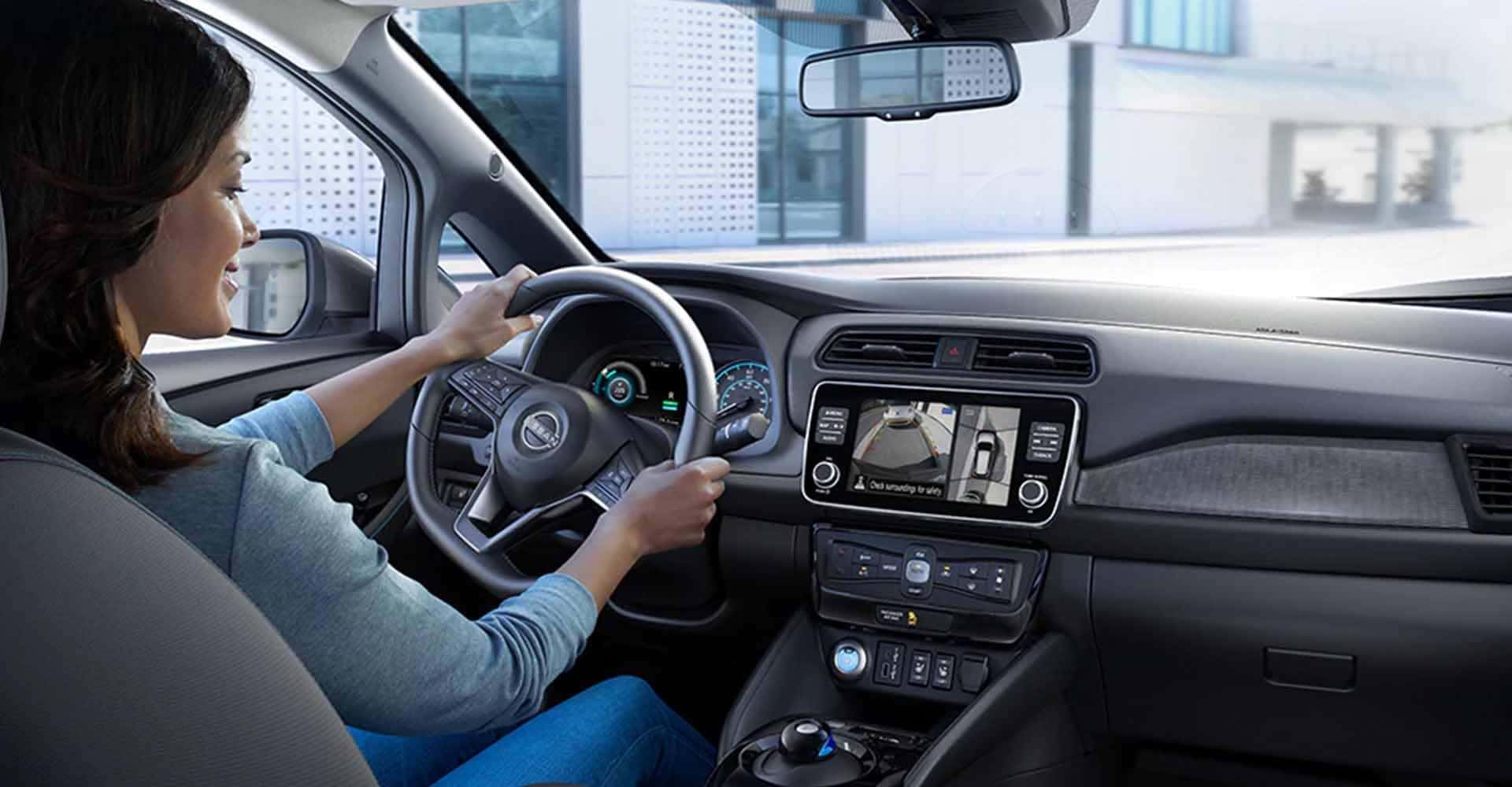 2025-nissan-leaf-around-view-monitor