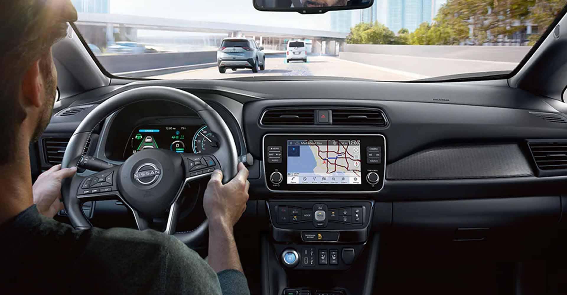 2025-nissan-leaf-interior-cockpit