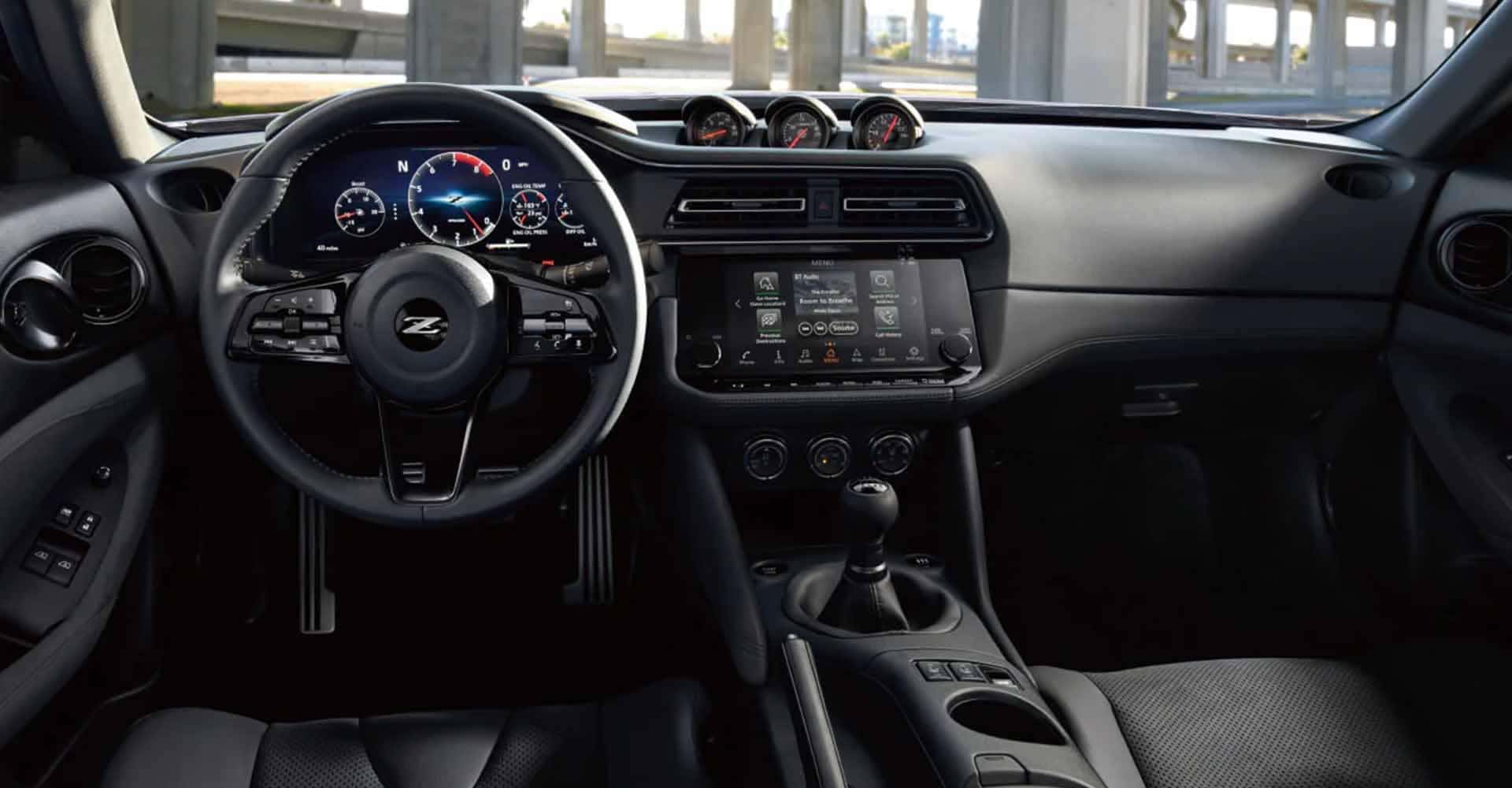 2025-nissan-z-driver-oriented-cockpit-in-black