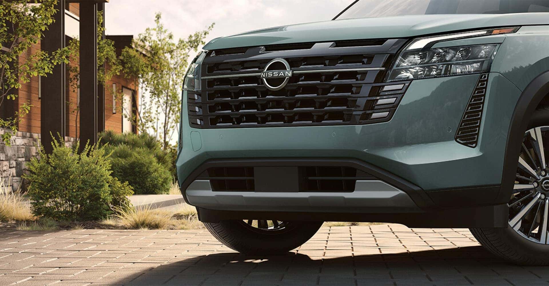 2026 nissan pathfinder front grille close up