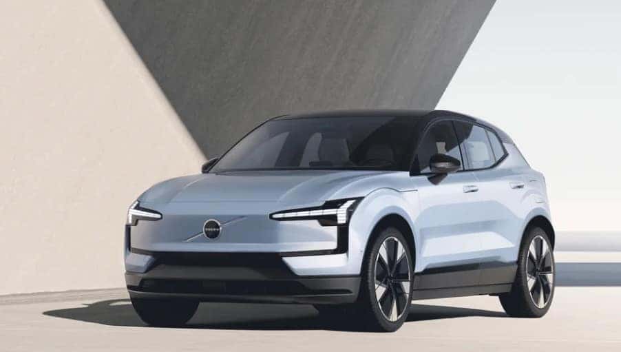 2025 Volvo EX30 Plus T8 AWD Bright 